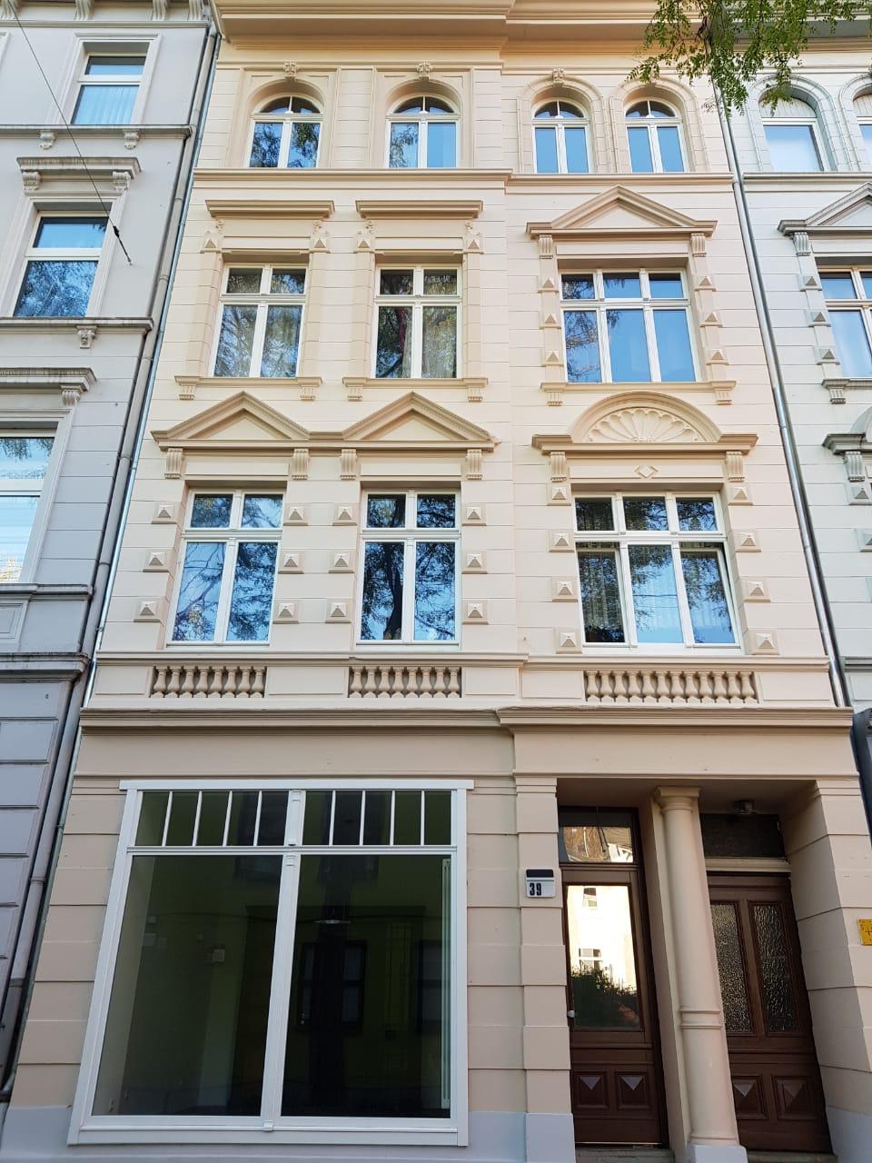 Neue Fenster für den Altbau Beispiel 1 Holz Akzent